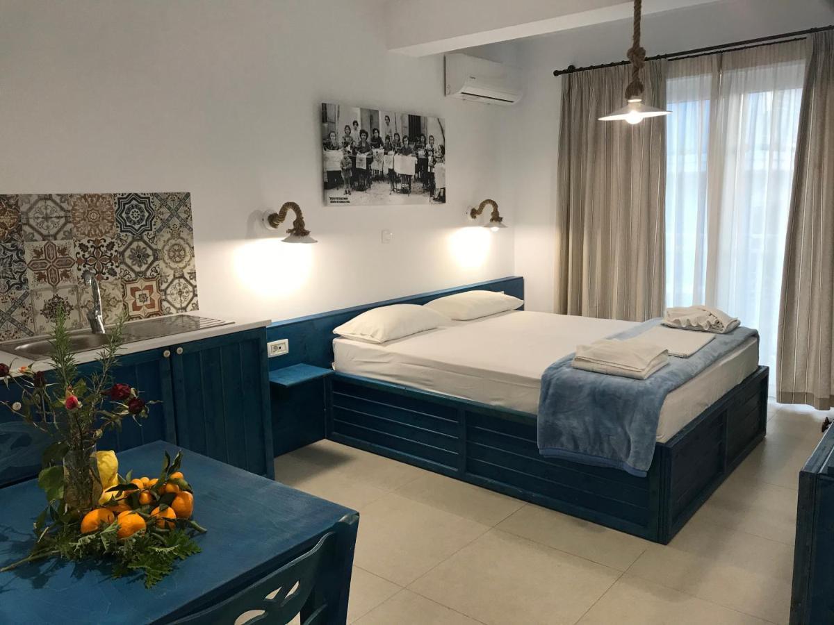 Filoxenia Apartments & Studios Теологос Екстер'єр фото